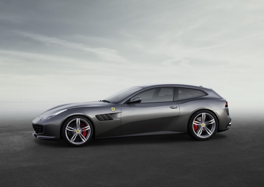 פרארי GTC4Lusso